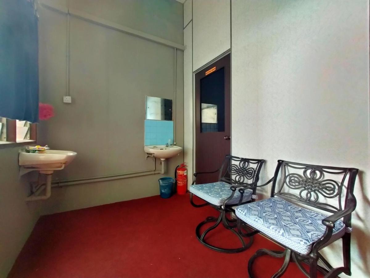 斯波特昂 89994 Rz黄金酒店 Kuala Kerai 外观 照片